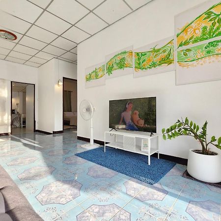 Good Vibe House Sattahip Villa Bagian luar foto
