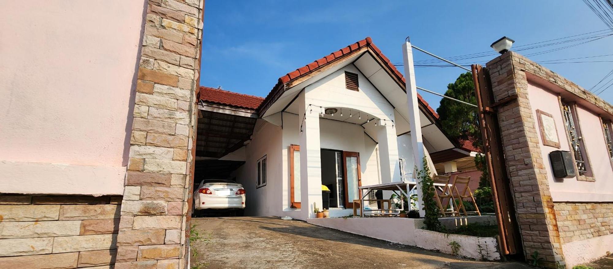 Good Vibe House Sattahip Villa Bagian luar foto