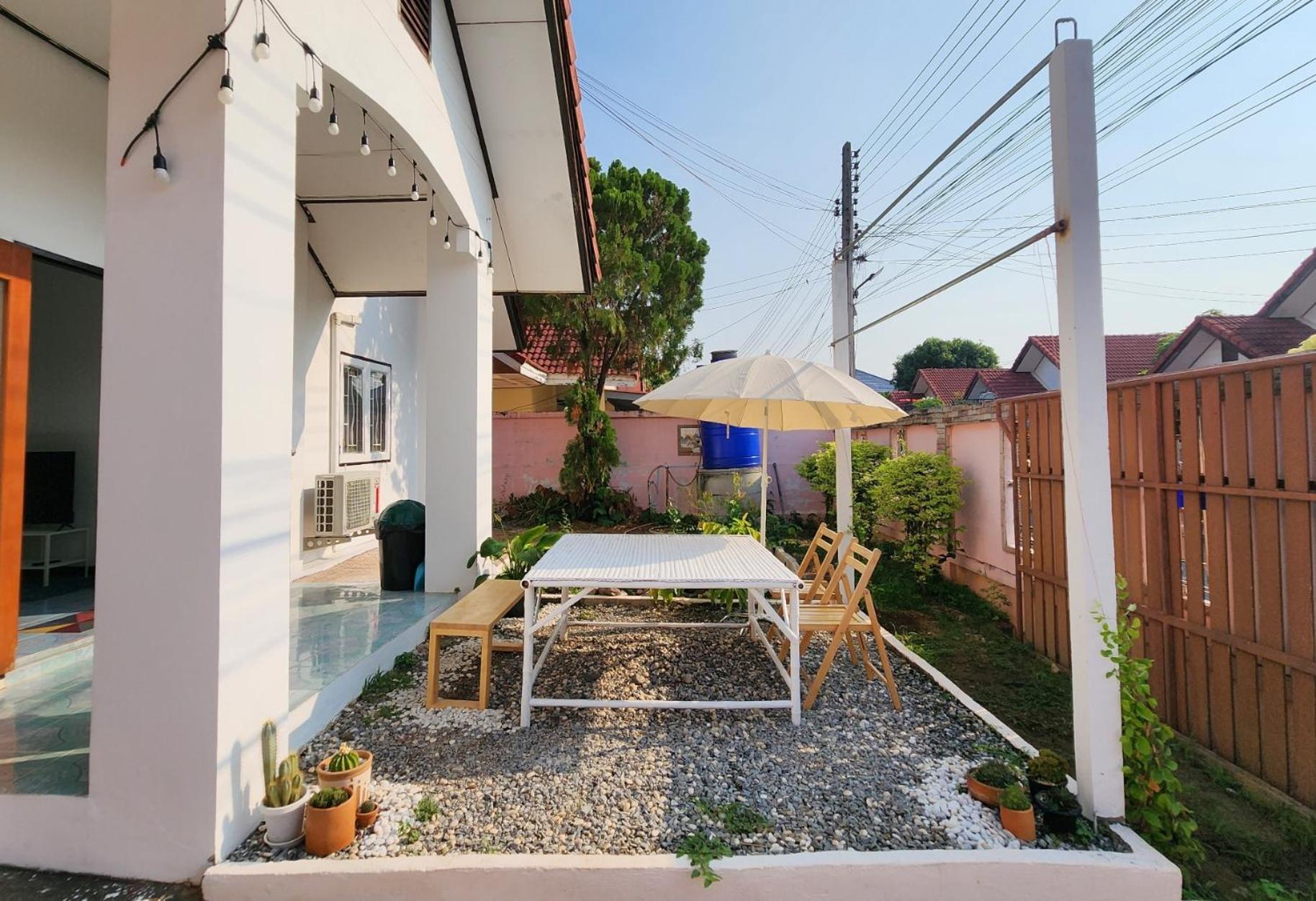Good Vibe House Sattahip Villa Bagian luar foto