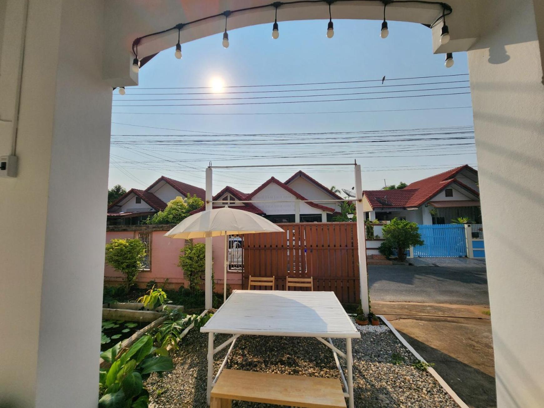 Good Vibe House Sattahip Villa Bagian luar foto