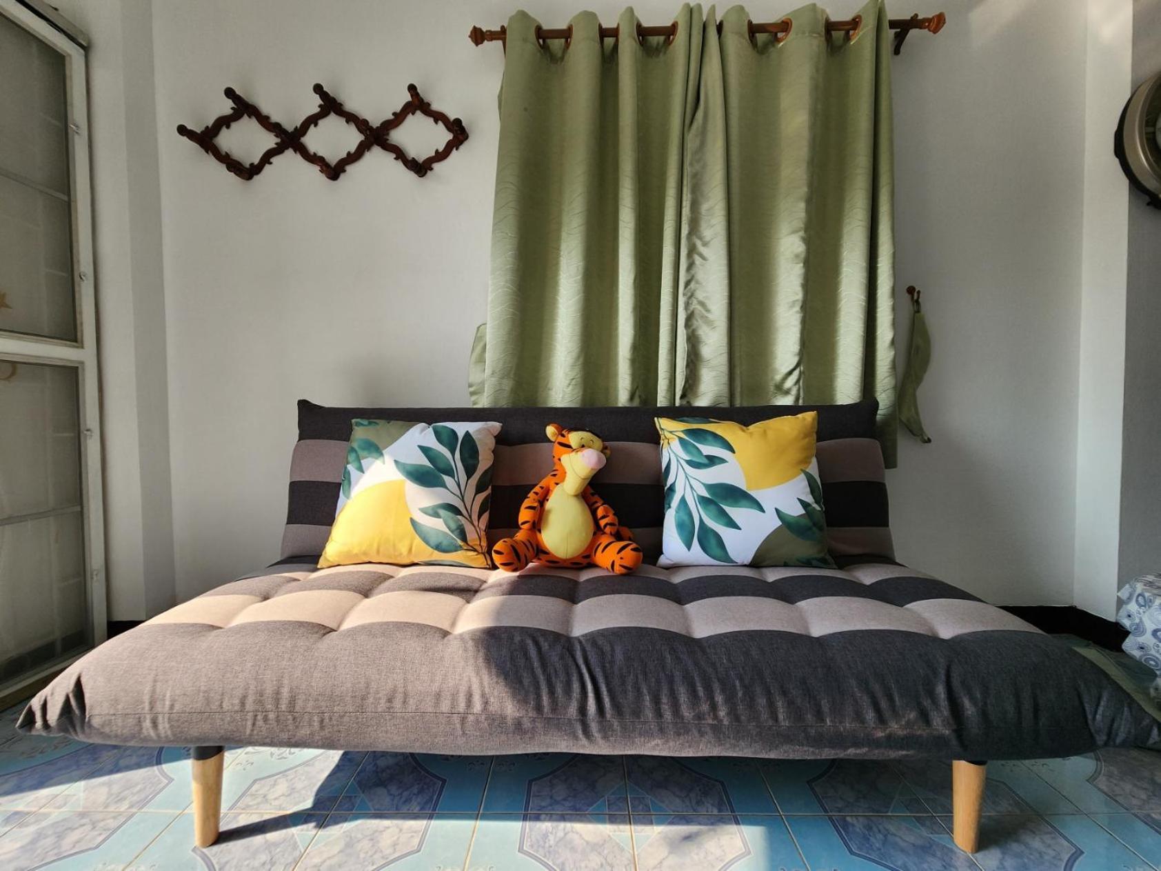 Good Vibe House Sattahip Villa Bagian luar foto