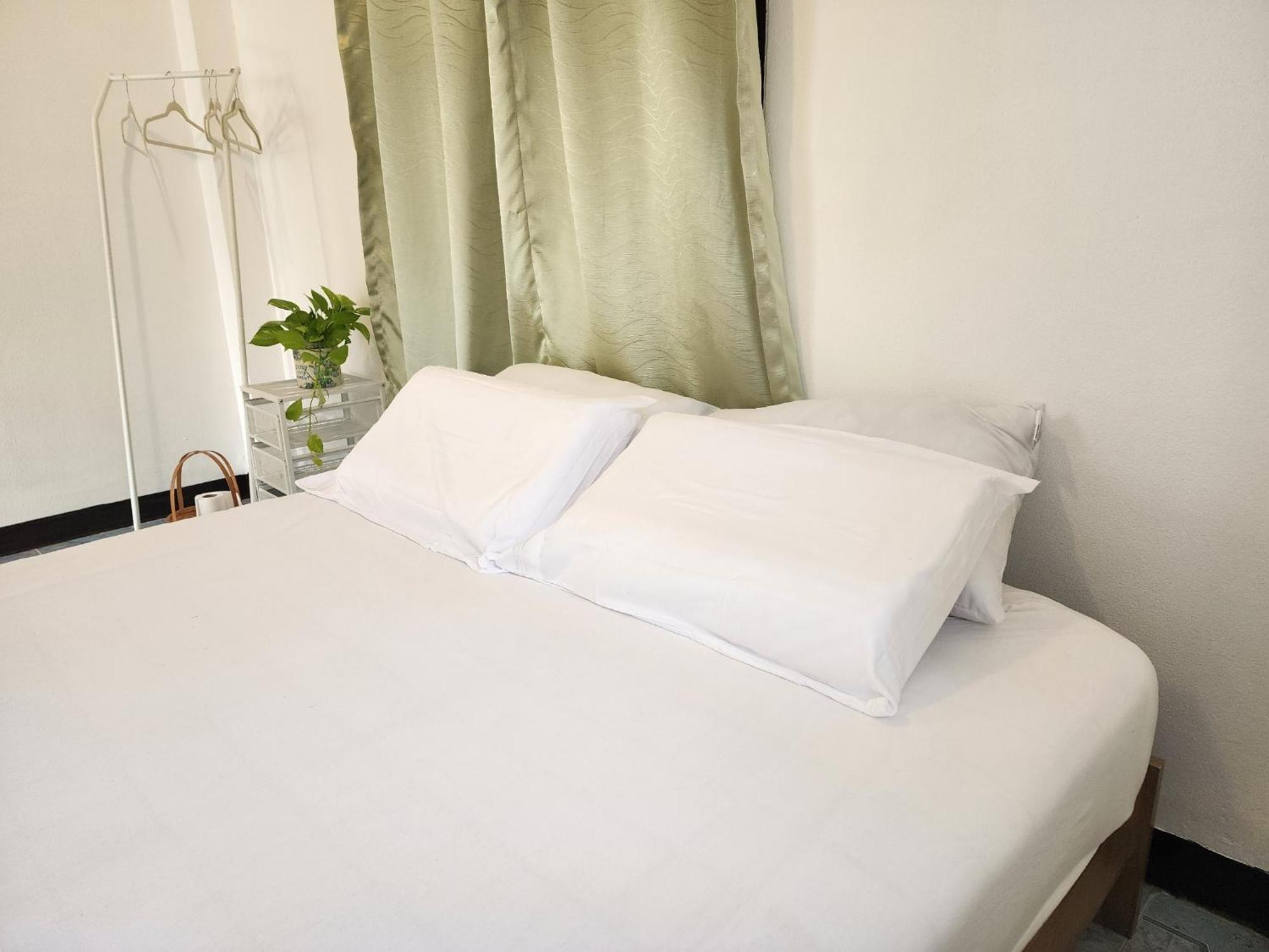 Good Vibe House Sattahip Villa Bagian luar foto